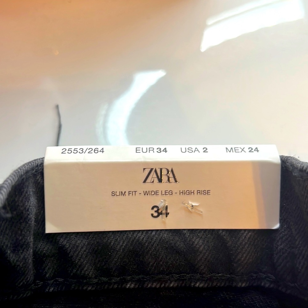 Black Zara High Rise Wide Leg Jeans.